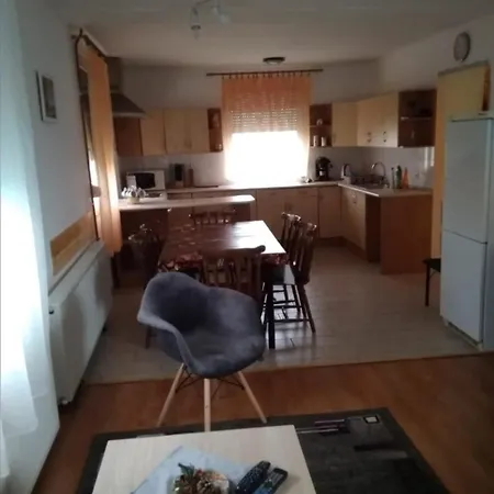 Gyöngy-ház Balaton, önálló Casa vacanze