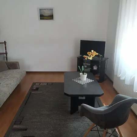 Gyoengy-haz Balaton, Oenallo Nyaralo * Szolosgyorok