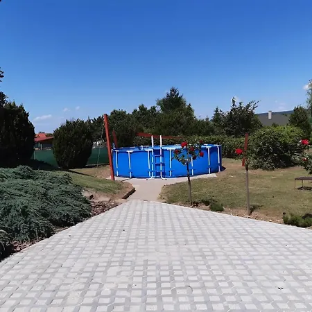 Gyöngy-ház Balaton, önálló Casa de Férias *