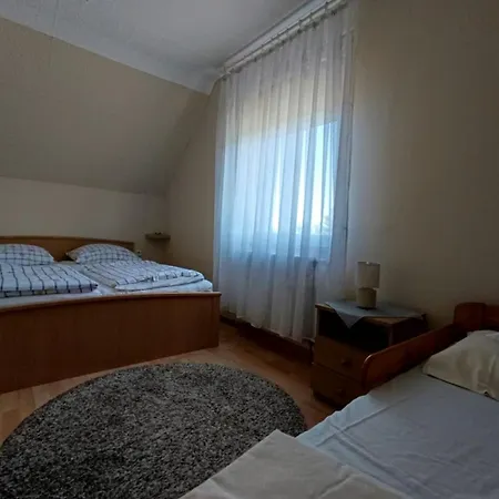 Сasa de vacaciones Gyöngy-ház Balaton, önálló *