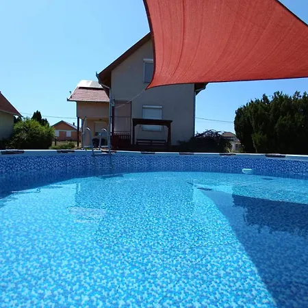 Gyöngy-ház Balaton, önálló * Szolosgyorok