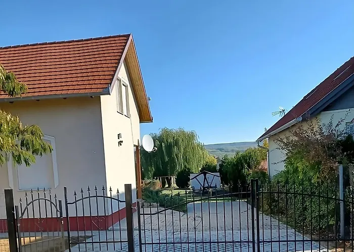 בית נופש Gyoengy-haz Balaton, Oenallo Nyaralo Szolosgyorok