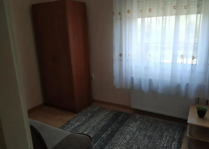 Gyöngy-ház Balaton, önálló Casa de Férias Szolosgyorok