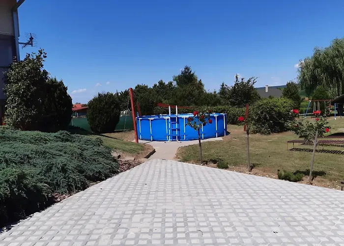 Gyoengy-haz Balaton, Oenallo Nyaralo בית נופש *